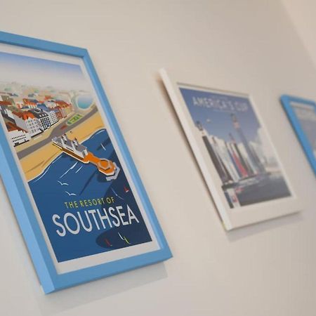 Air Maison - Stunning Beach Front Apartment Portsmouth Buitenkant foto