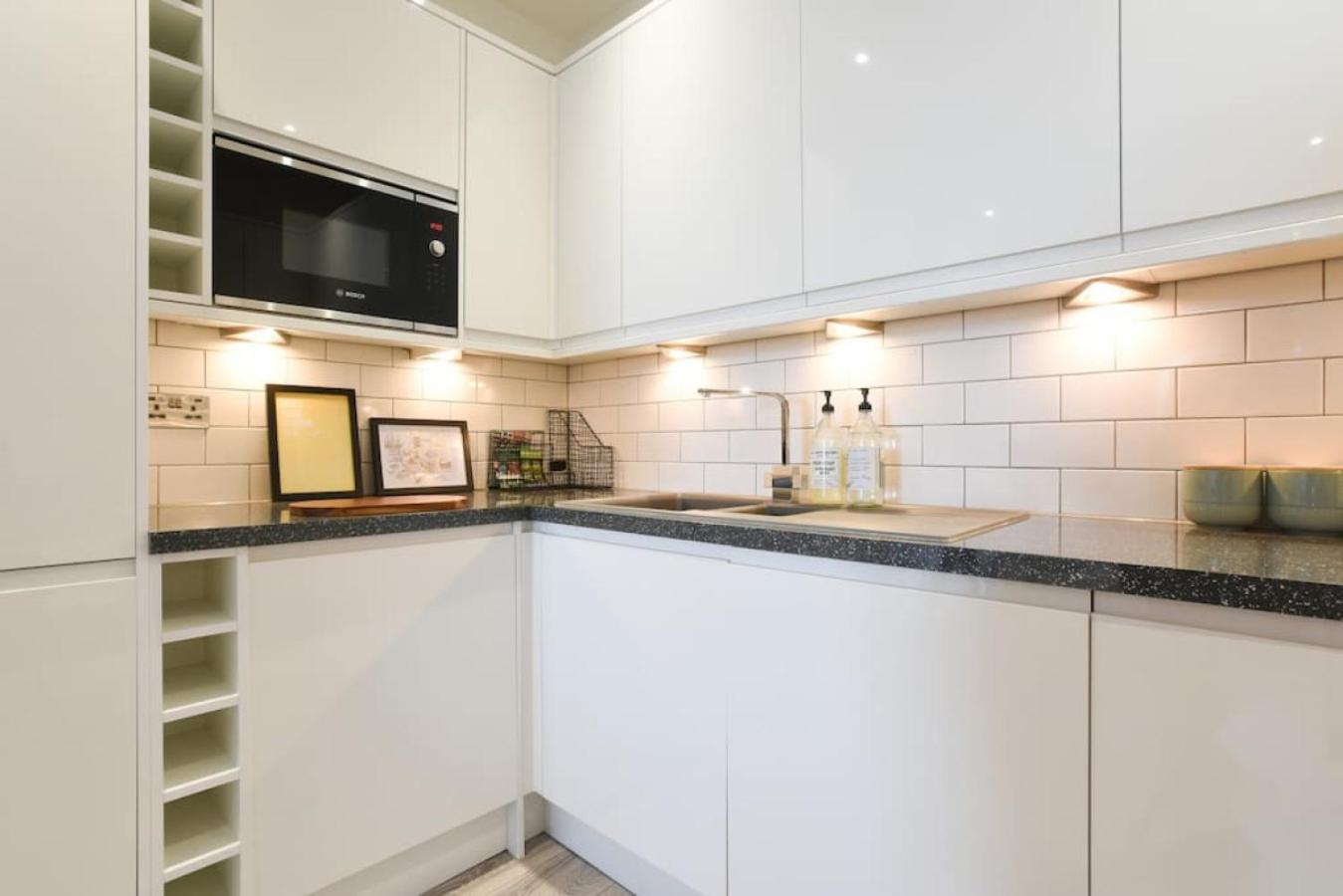 Air Maison - Stunning Beach Front Apartment Portsmouth Buitenkant foto